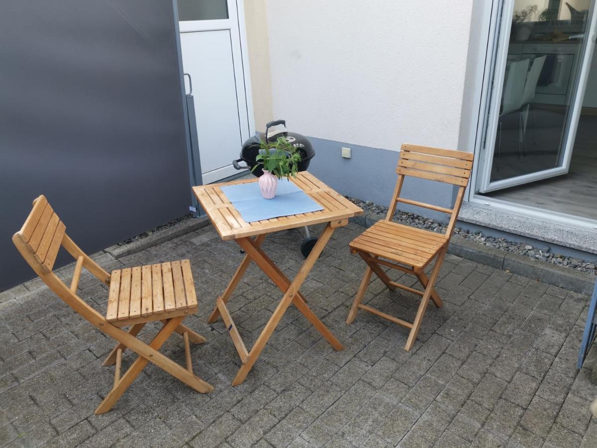 Modernes Appartement Schwarzwald Naehe Freiburg ヴィンデン・イム・エルツタール エクステリア 写真